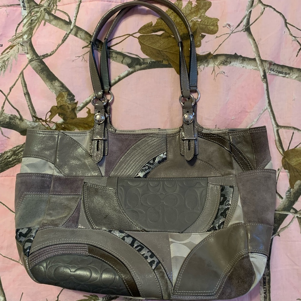 Patchwork Coach - image 1